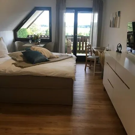 Modernes Apartment Mit Herrlichem Blick Ins Gruene Unterbrand Buitenkant foto